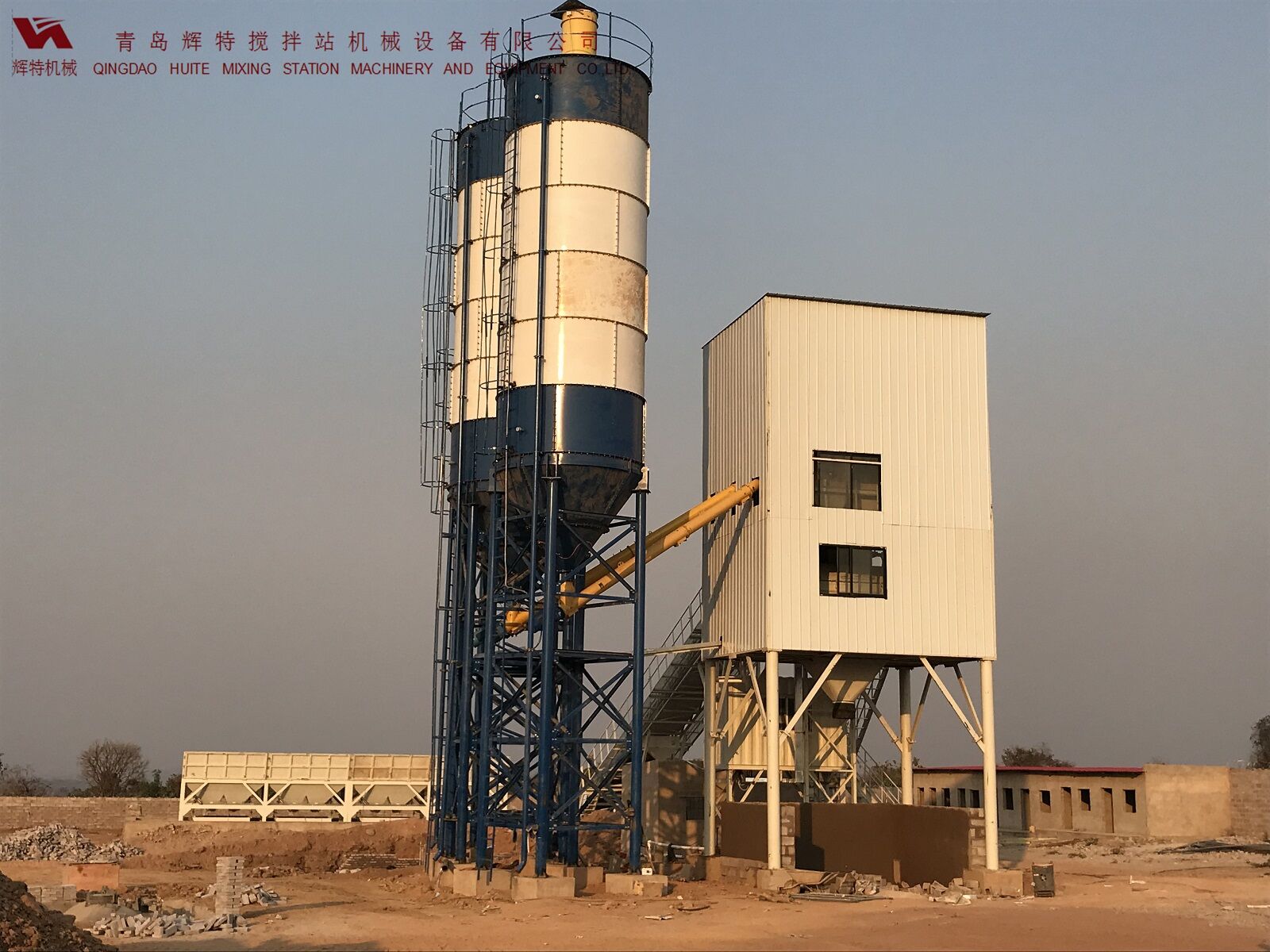 輝特混凝土攪拌站HZS120采用國(guó)內(nèi)外知名品牌，大大降低了設(shè)備故障率