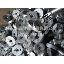 壓鑄鋁件在鑄造過程中應(yīng)該減少清理工作的勞動力